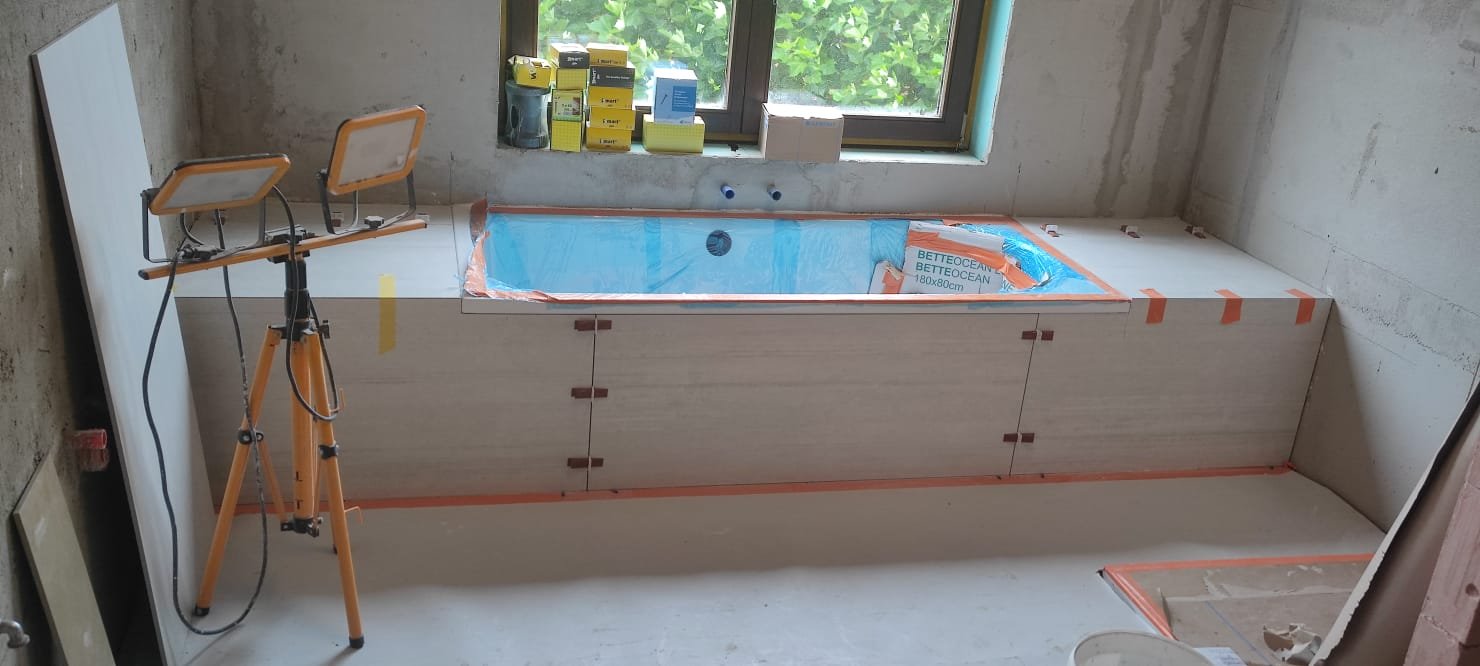 Rénovation et pose de carrelage sol terminée après travaux (RENOLEX)